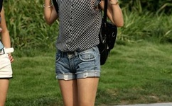 我在爱在深夜截取了一段小视频